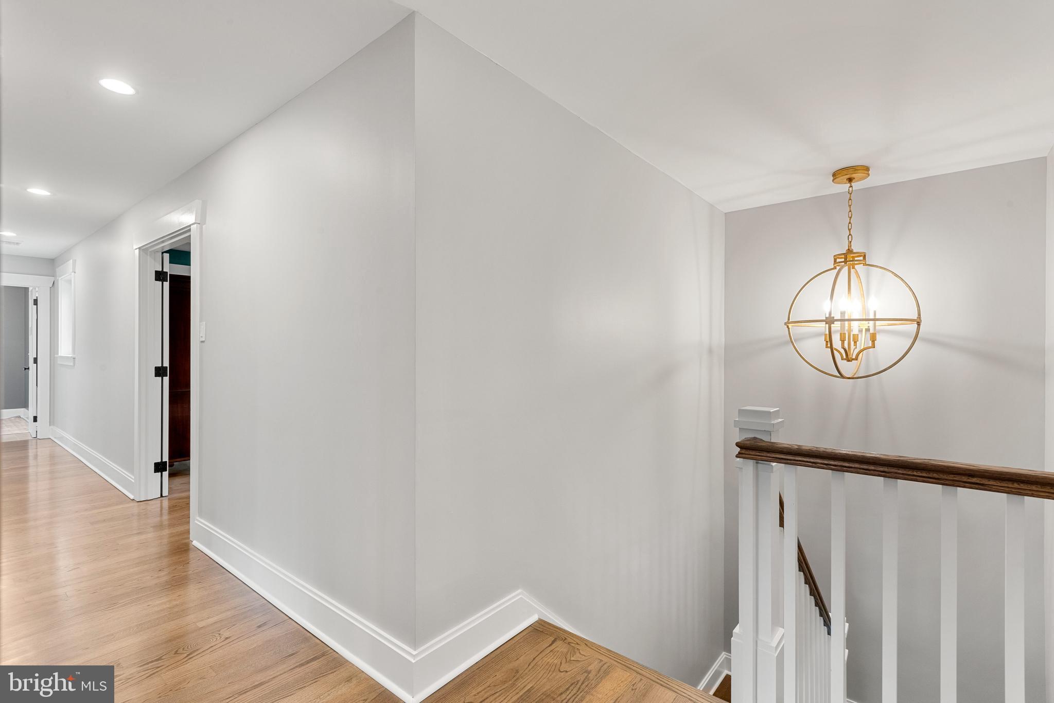 MEDIA WALK - Residential