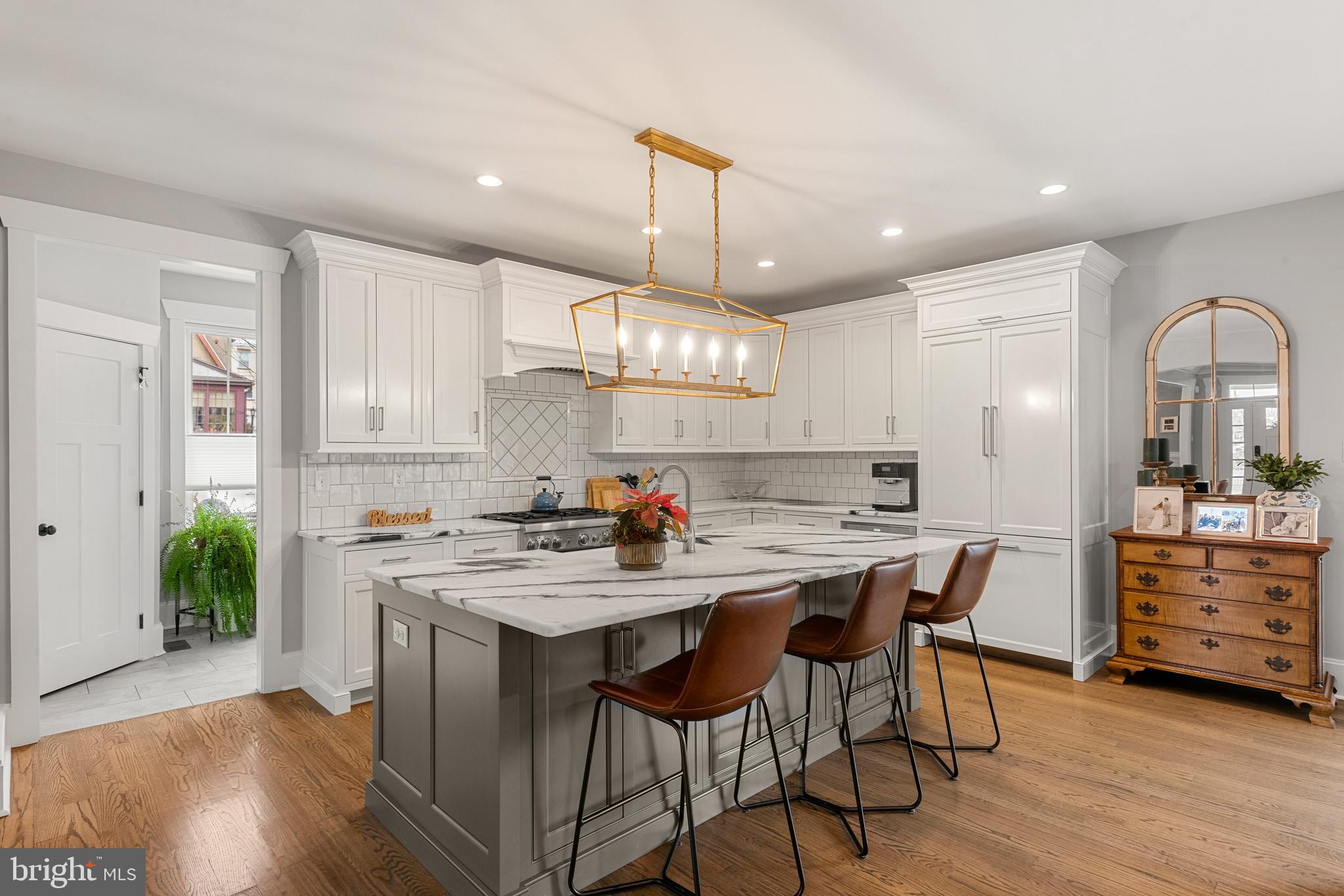 MEDIA WALK - Residential