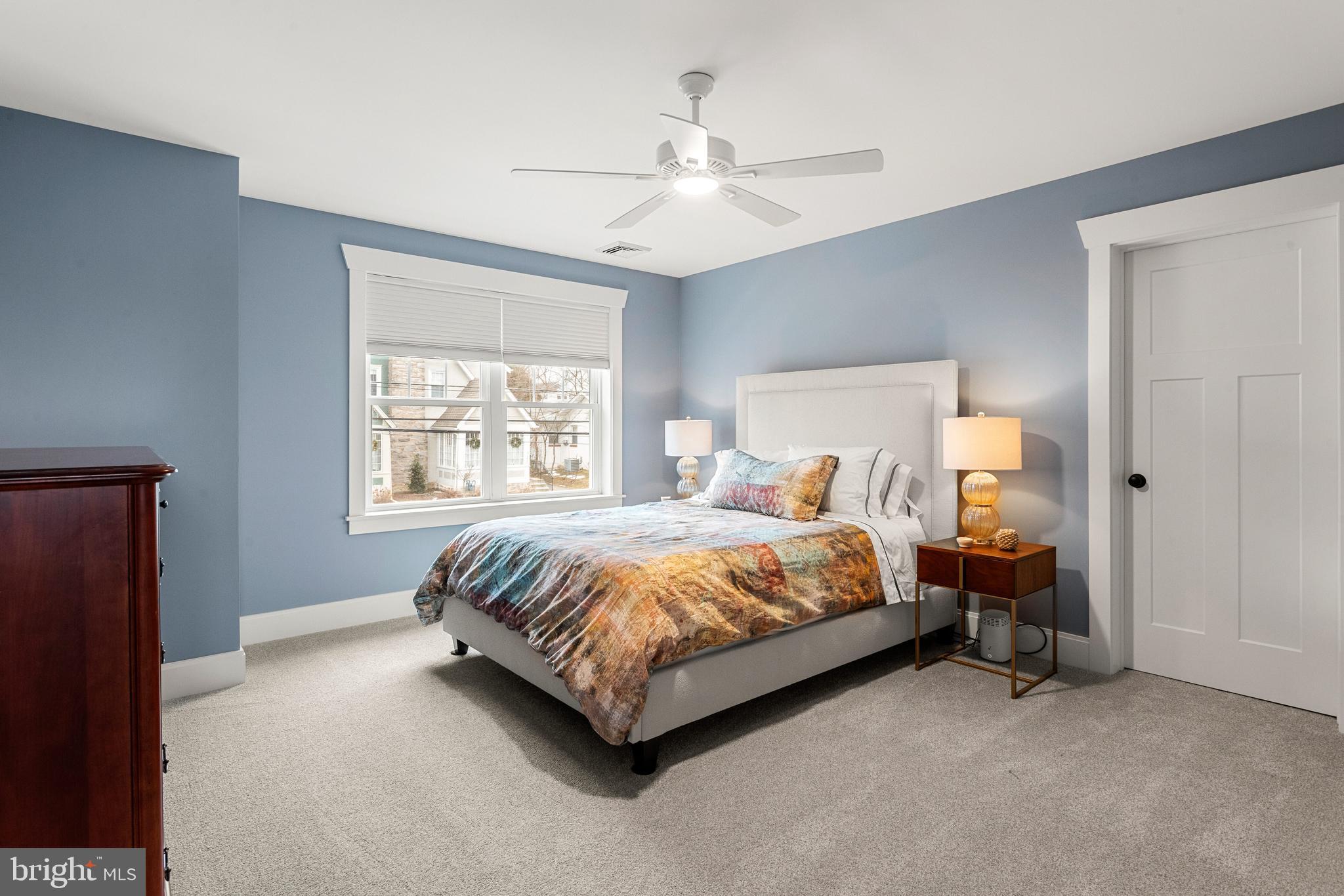 MEDIA WALK - Residential