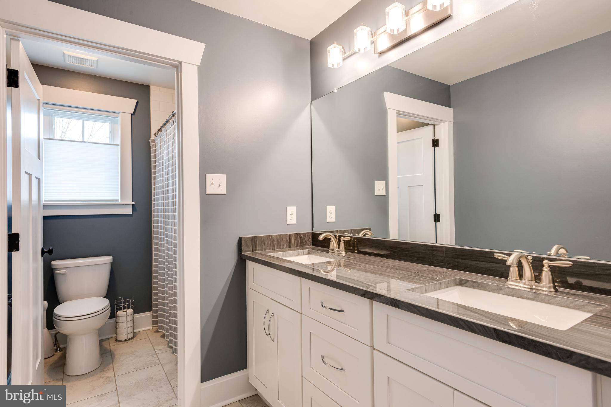 MEDIA WALK - Residential