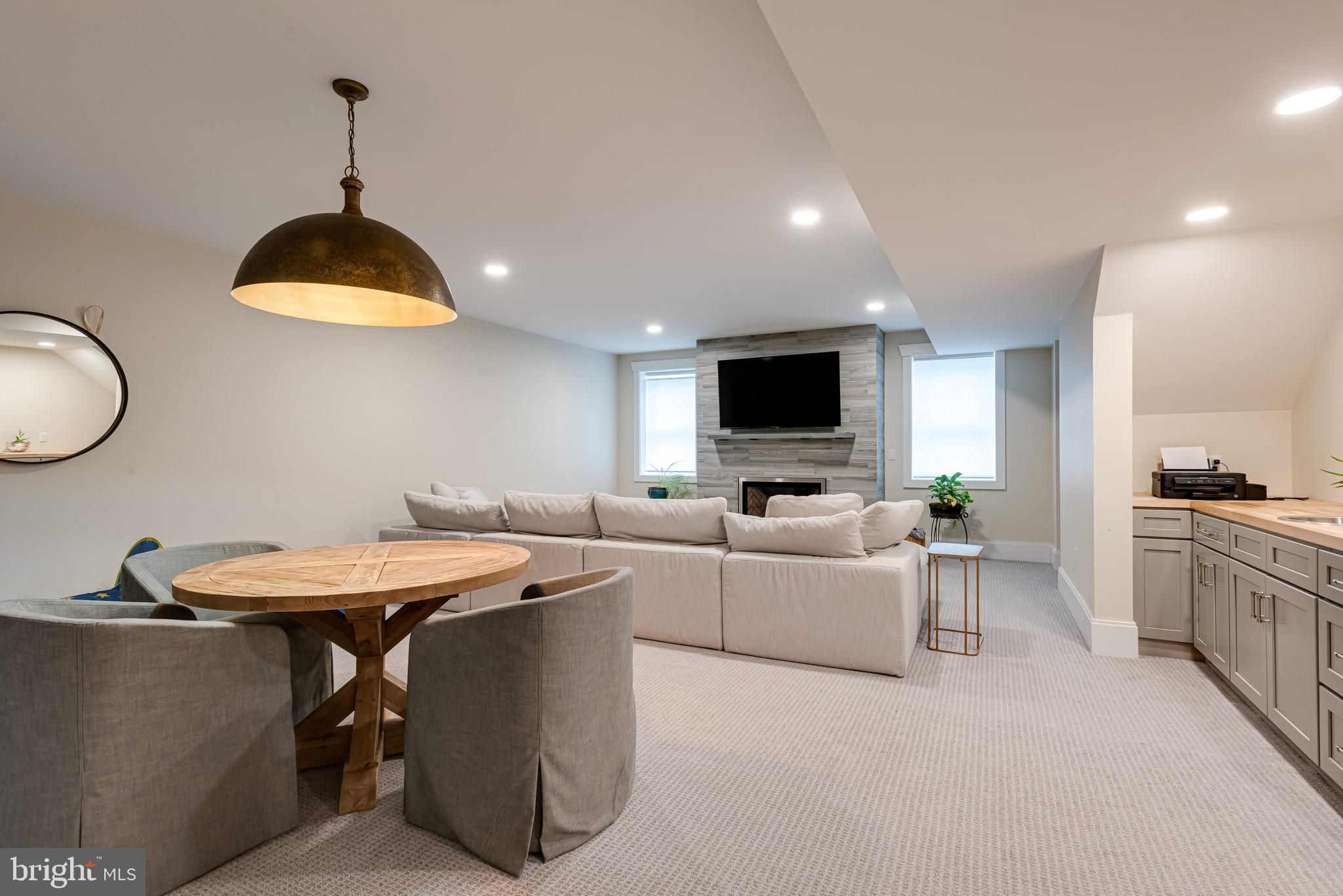 MEDIA WALK - Residential