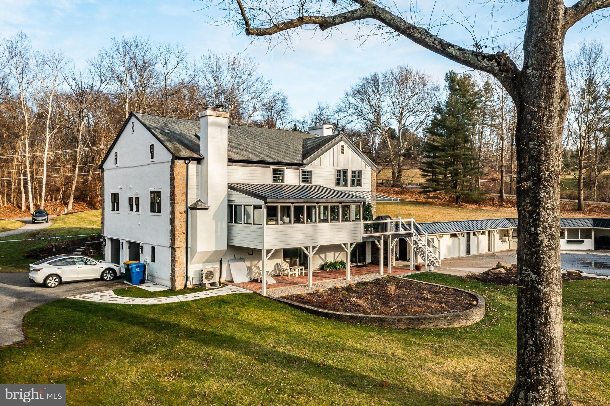 HILLOCH MANOR - Residential