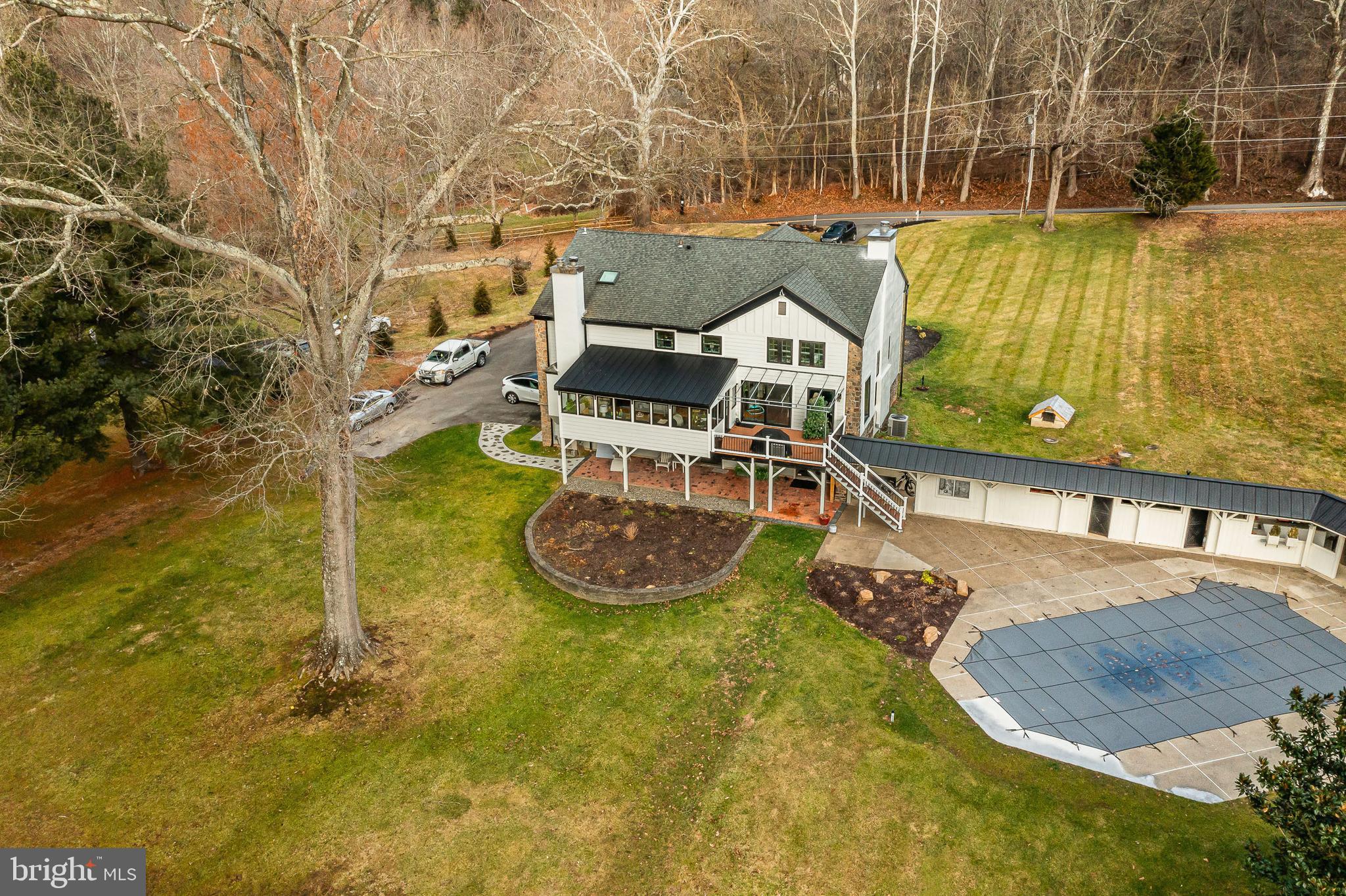 HILLOCH MANOR - Residential