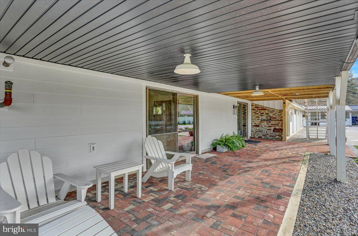 HILLOCH MANOR - Residential