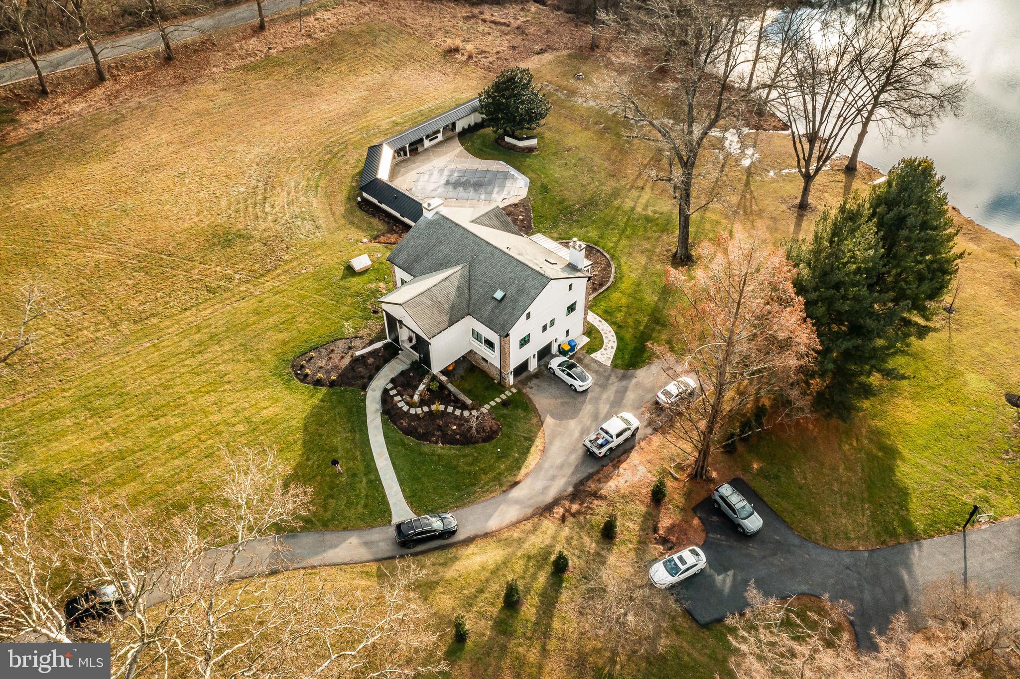 HILLOCH MANOR - Residential