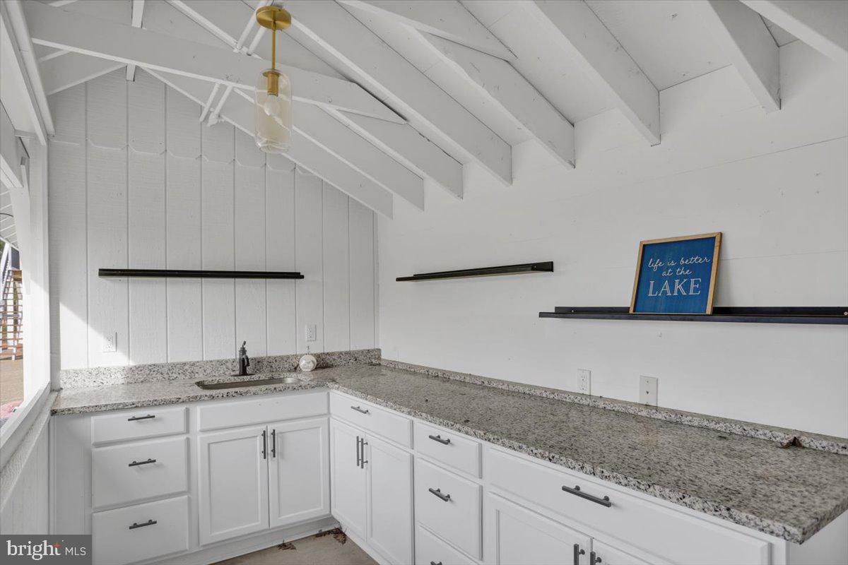 HILLOCH MANOR - Residential