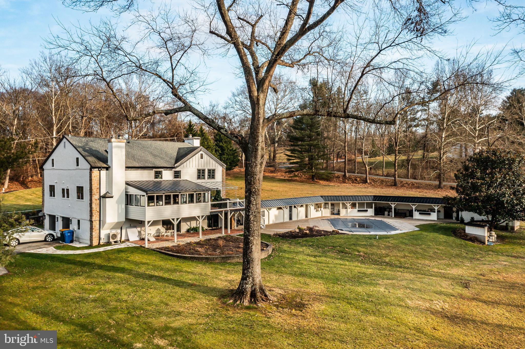 HILLOCH MANOR - Residential