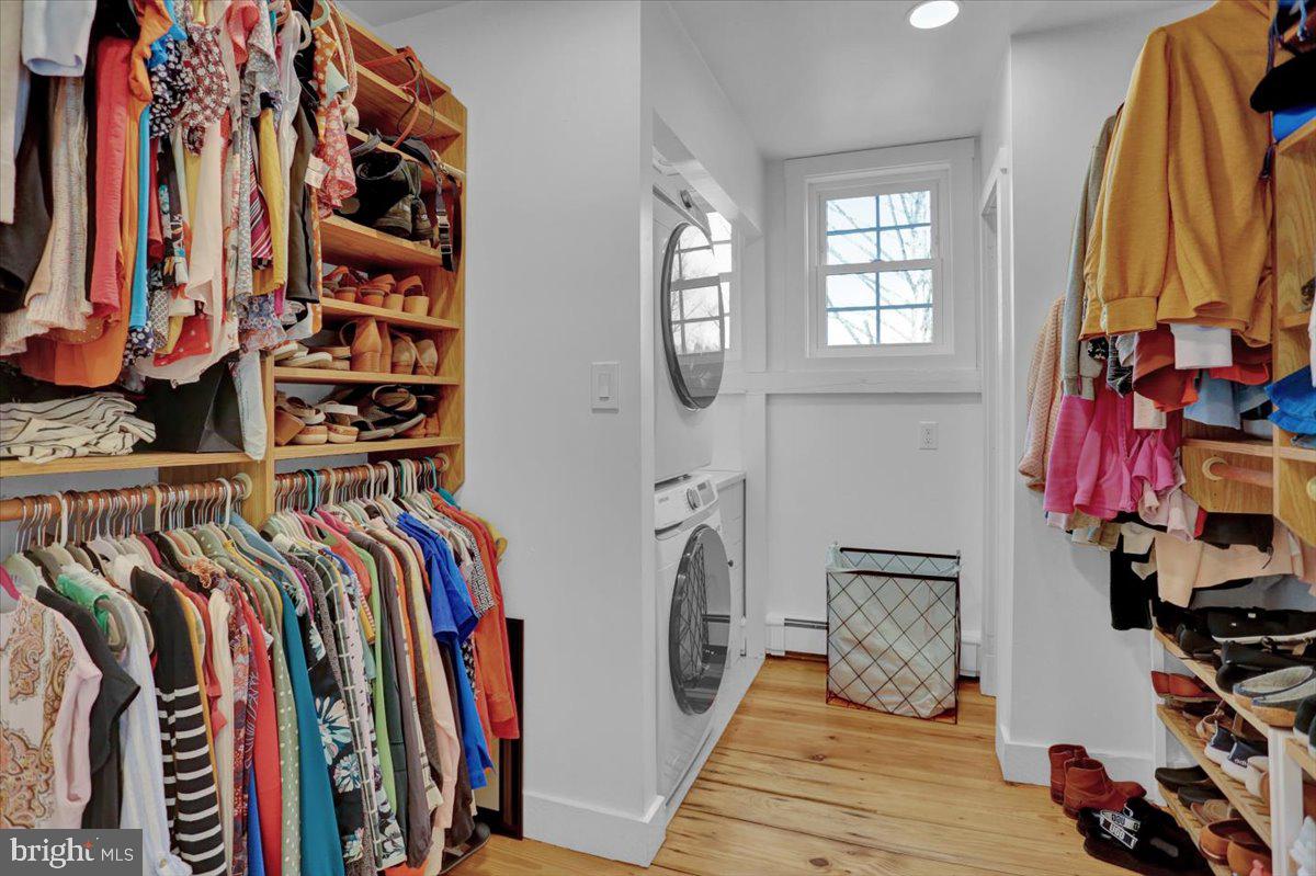 HILLOCH MANOR - Residential