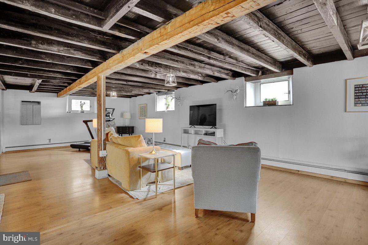 HILLOCH MANOR - Residential