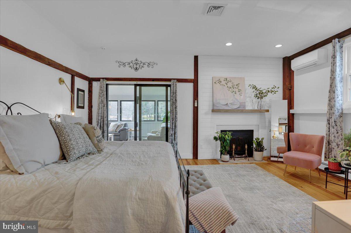 HILLOCH MANOR - Residential