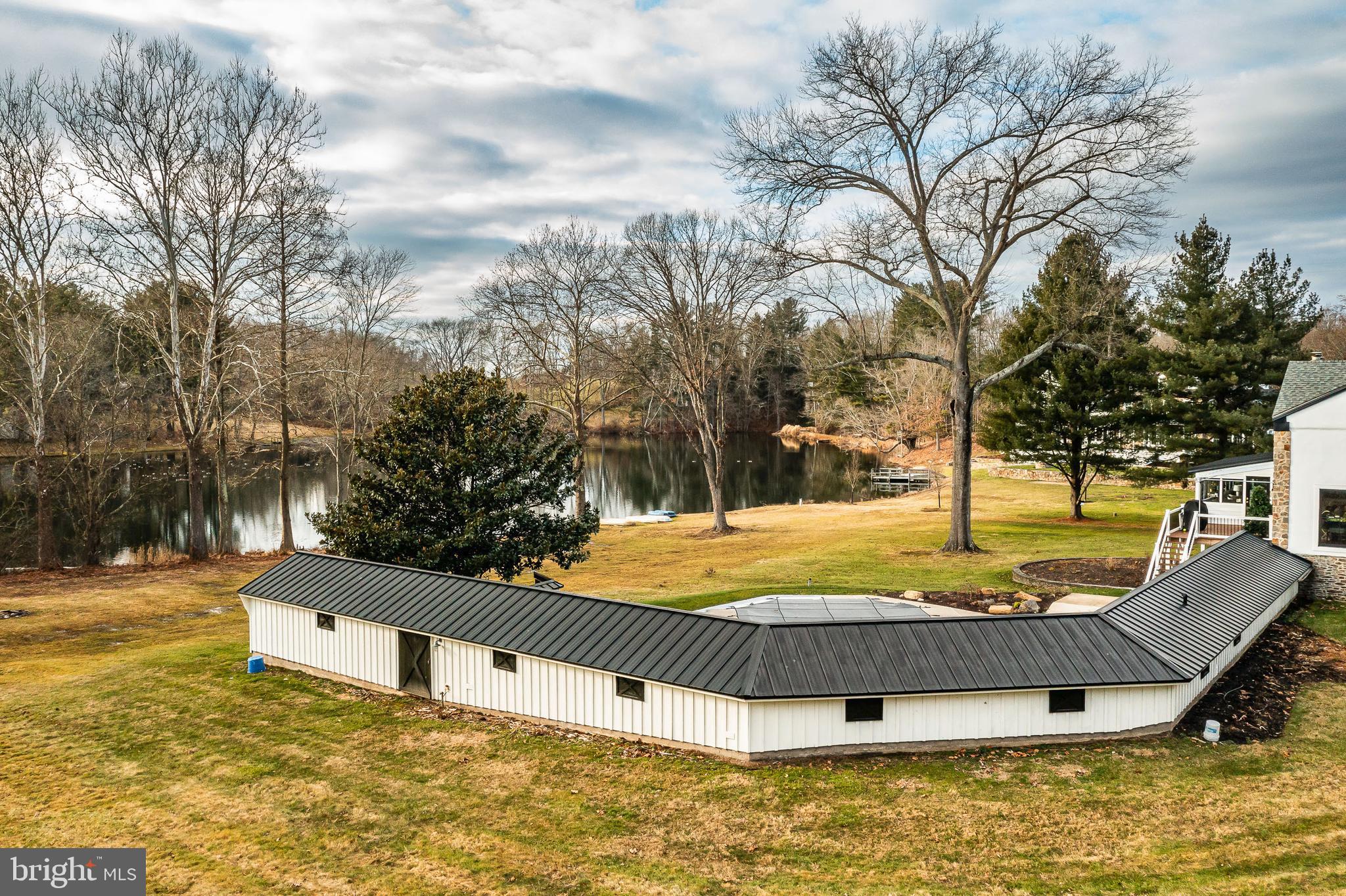 HILLOCH MANOR - Residential