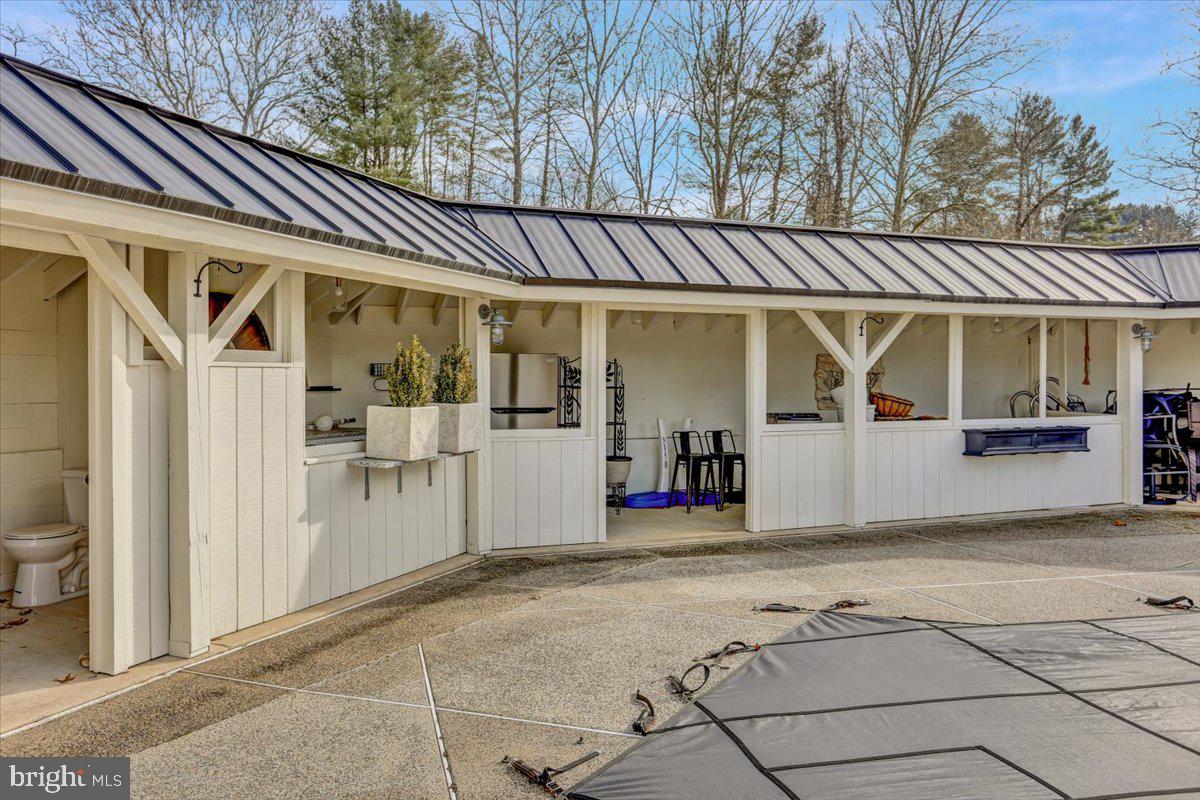 HILLOCH MANOR - Residential