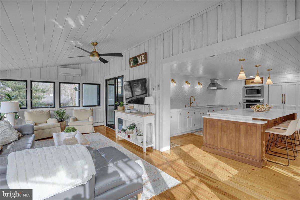 HILLOCH MANOR - Residential