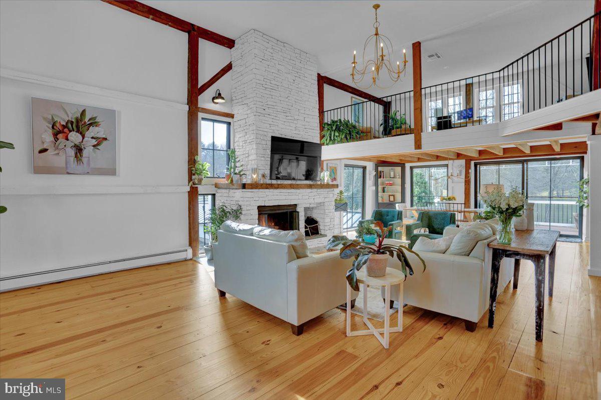 HILLOCH MANOR - Residential