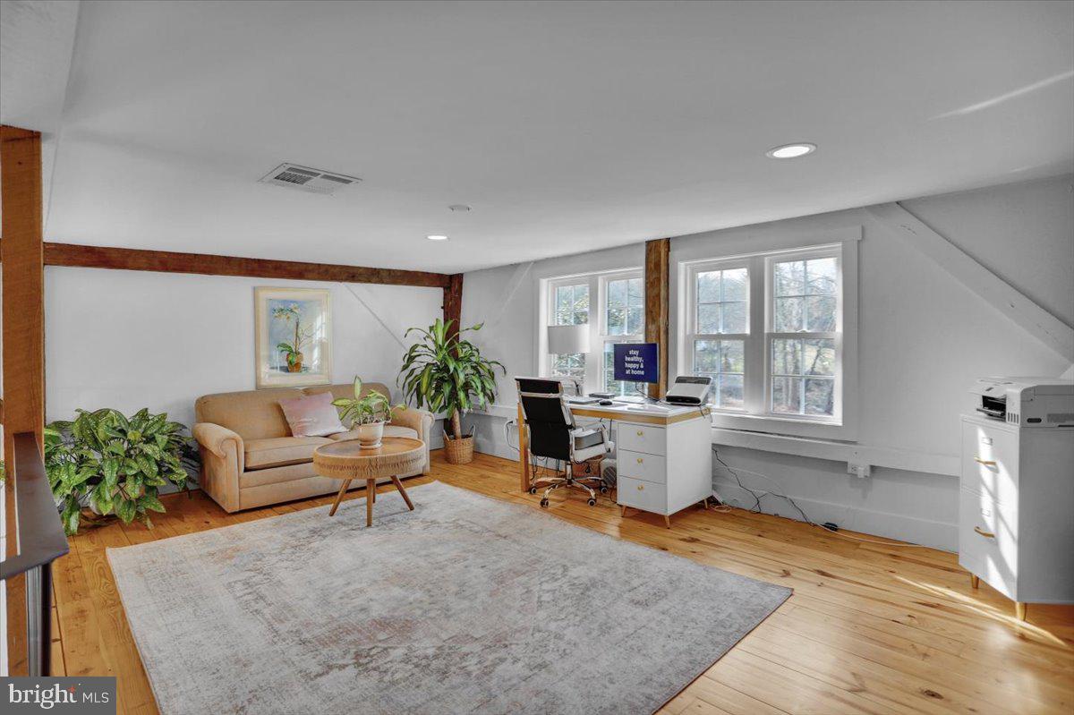 HILLOCH MANOR - Residential