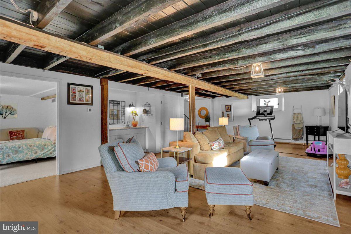 HILLOCH MANOR - Residential