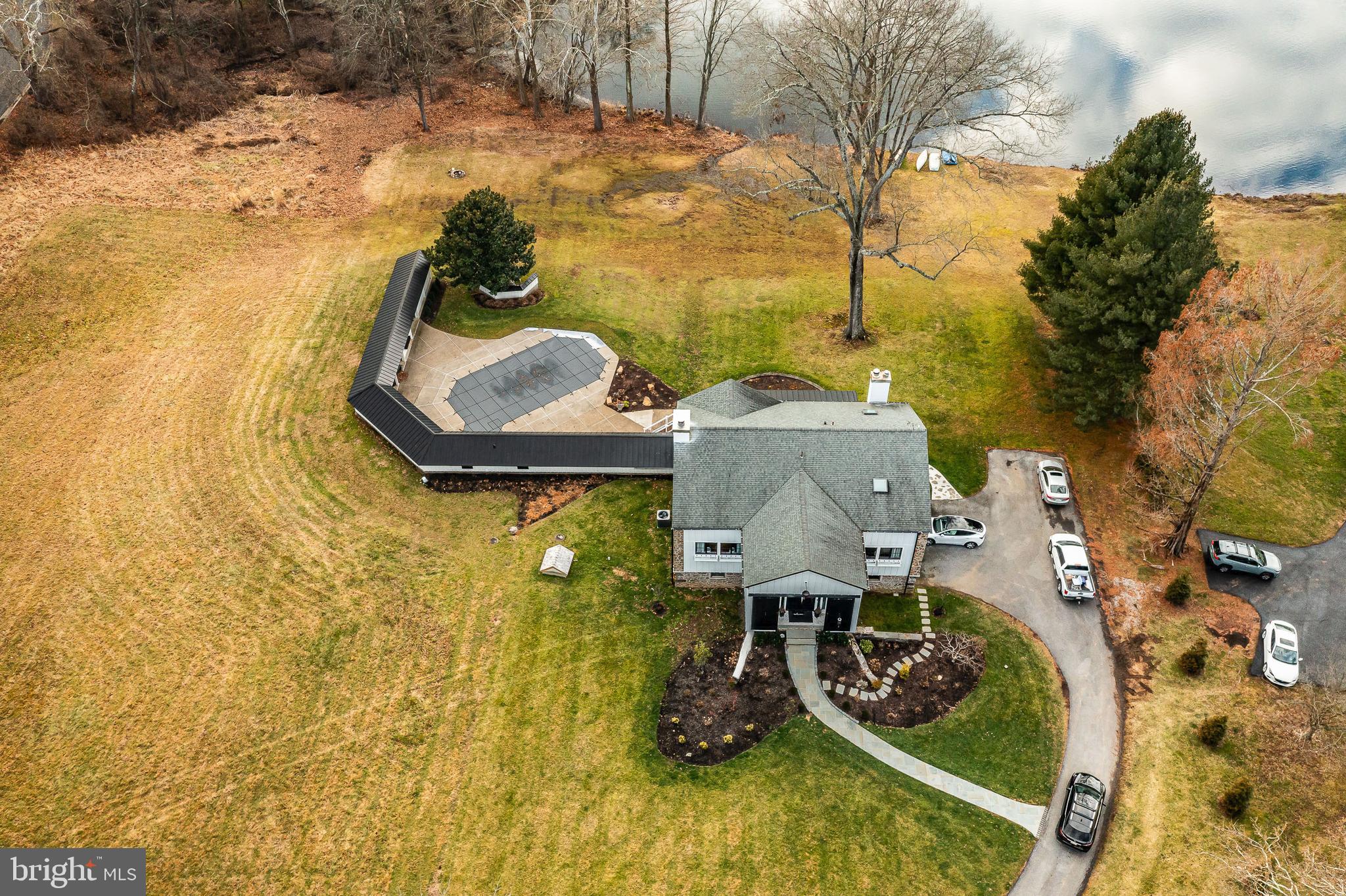 HILLOCH MANOR - Residential