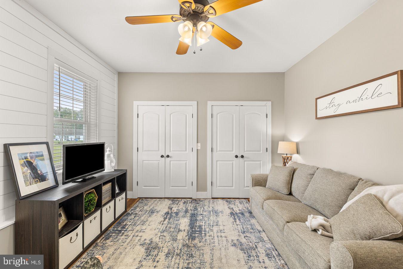 VALLEY VIEW - Residential
