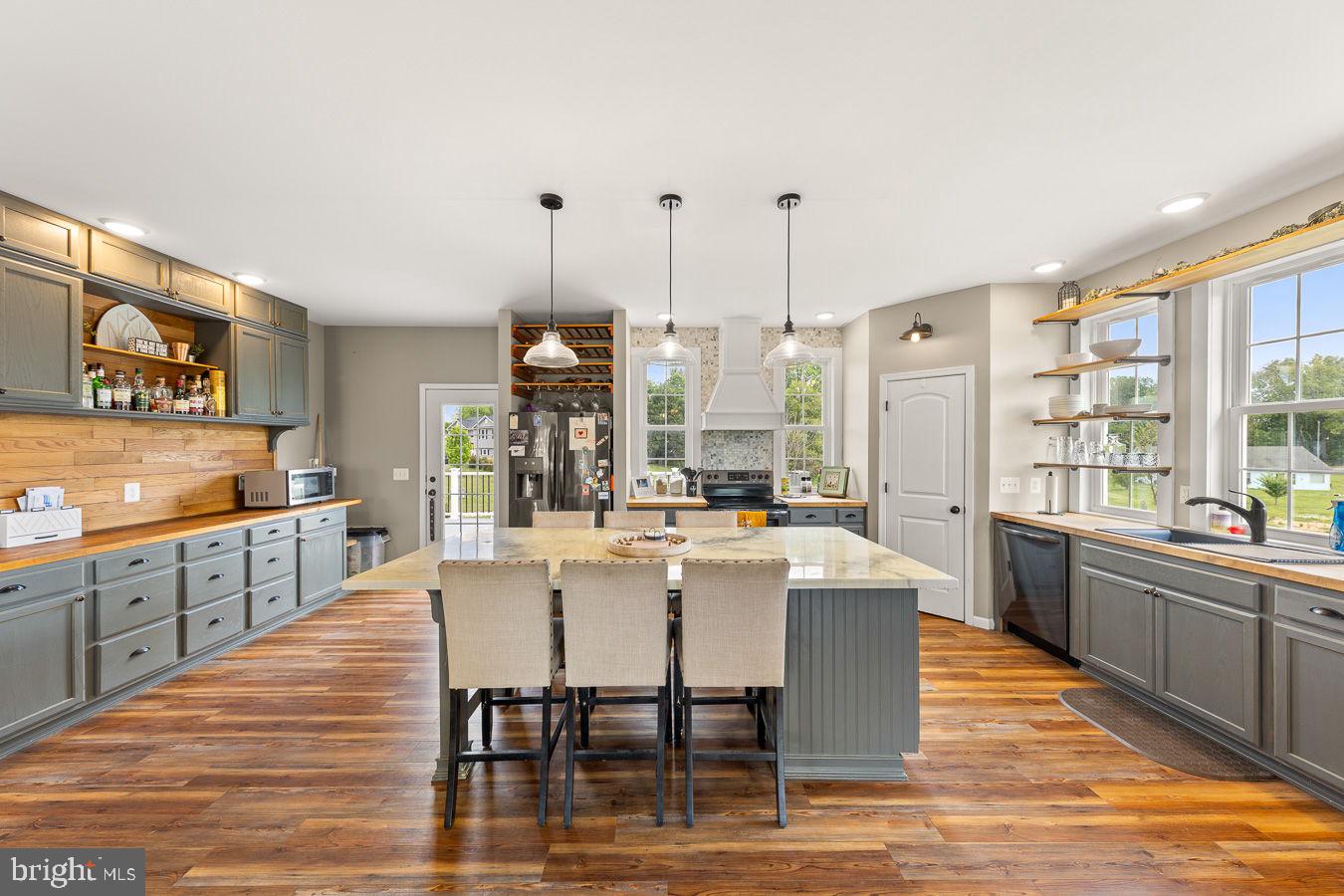 VALLEY VIEW - Residential