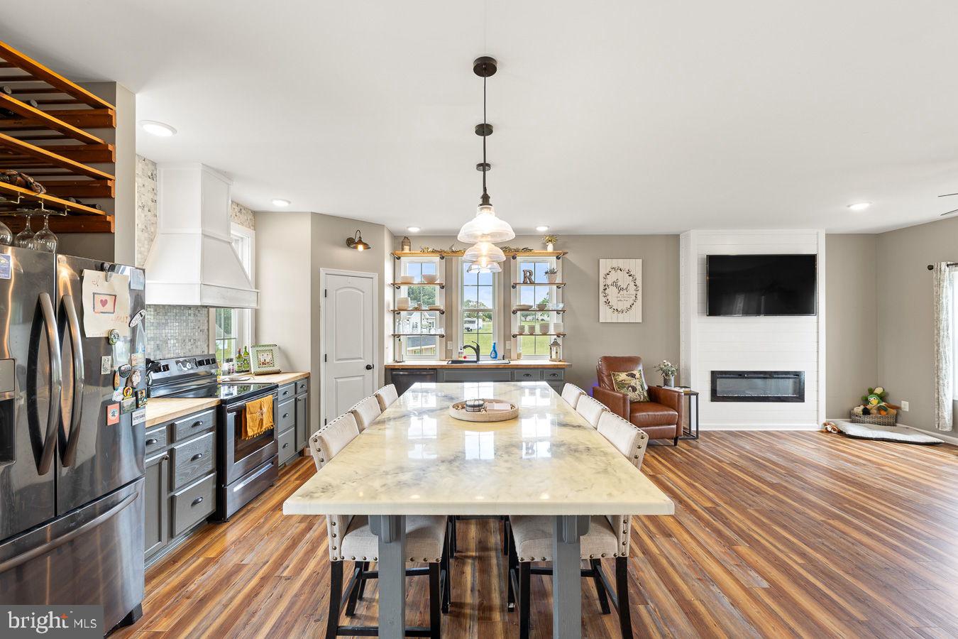 VALLEY VIEW - Residential