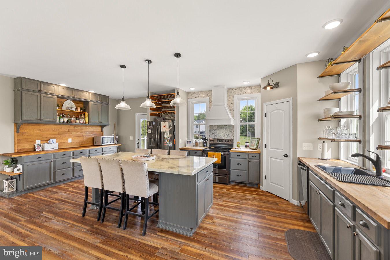VALLEY VIEW - Residential