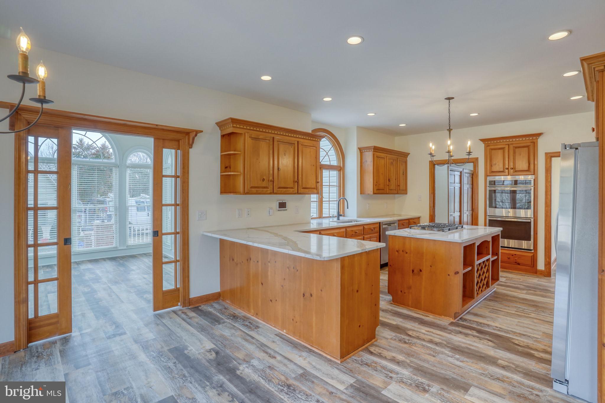 NORTHRIDGE - Residential