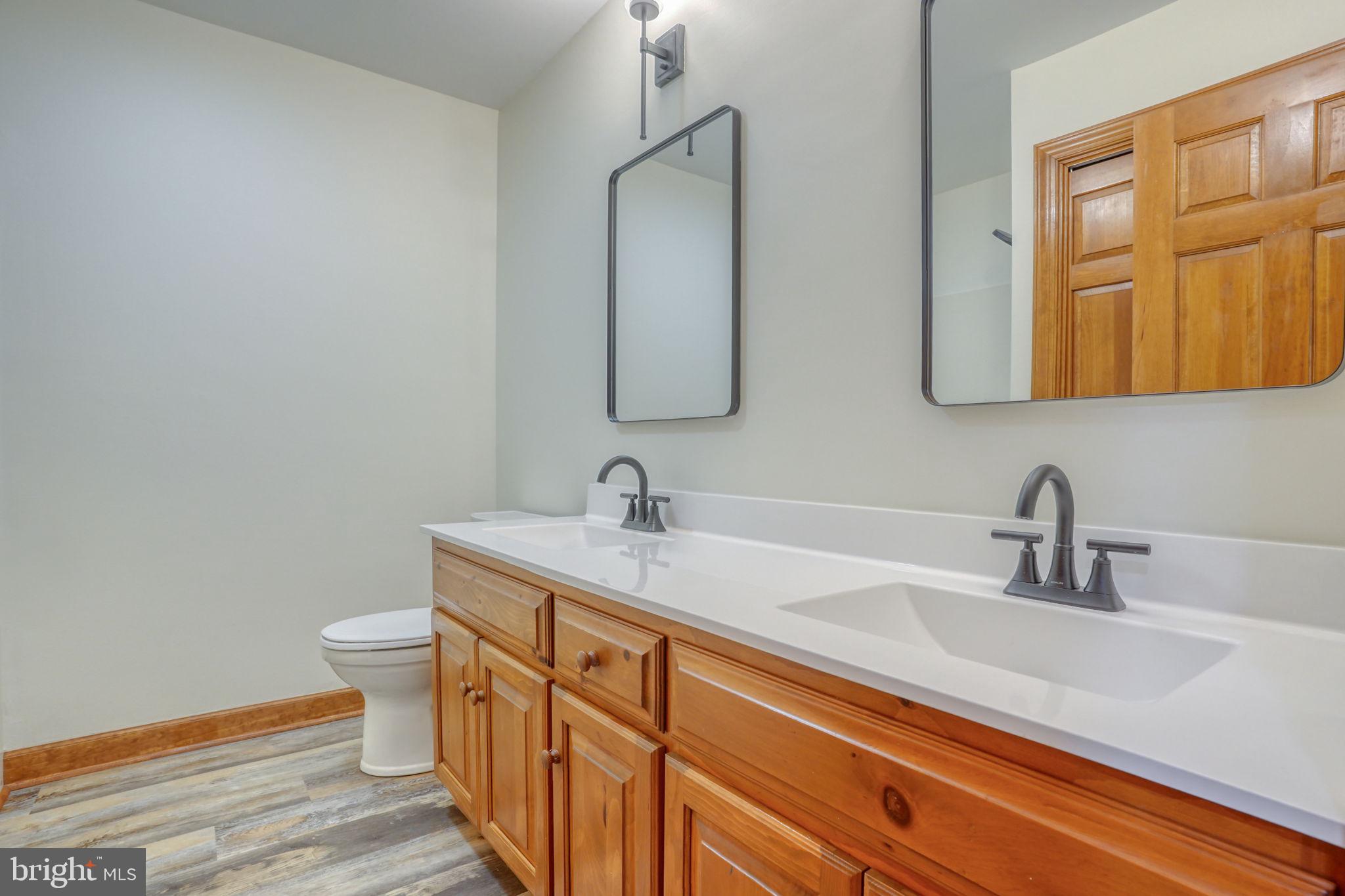 NORTHRIDGE - Residential