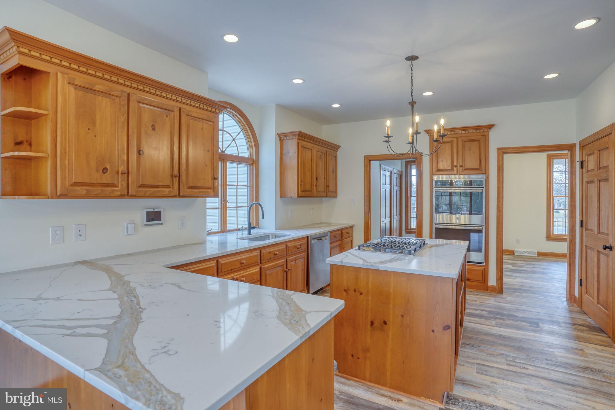 NORTHRIDGE - Residential