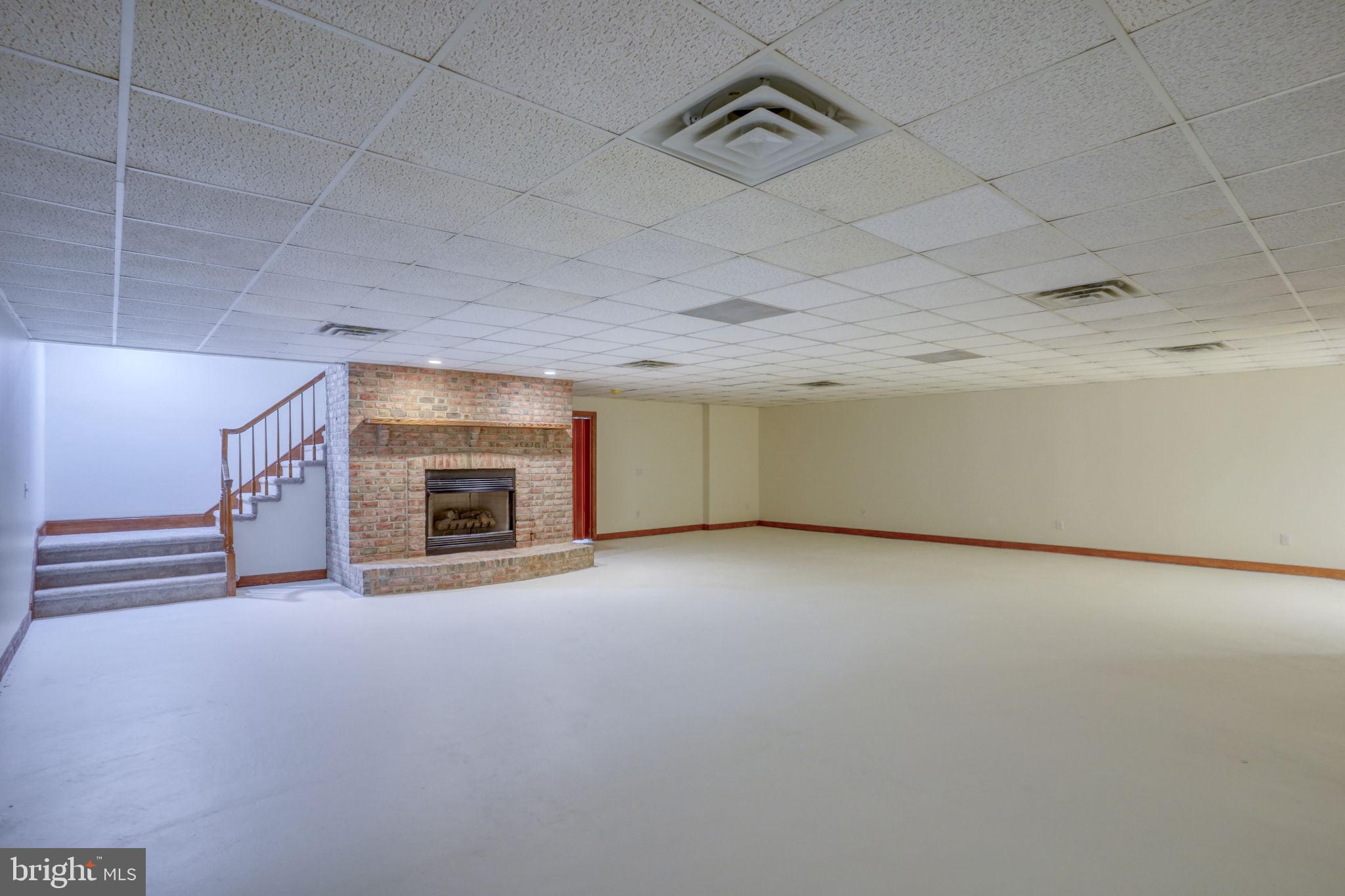 NORTHRIDGE - Residential