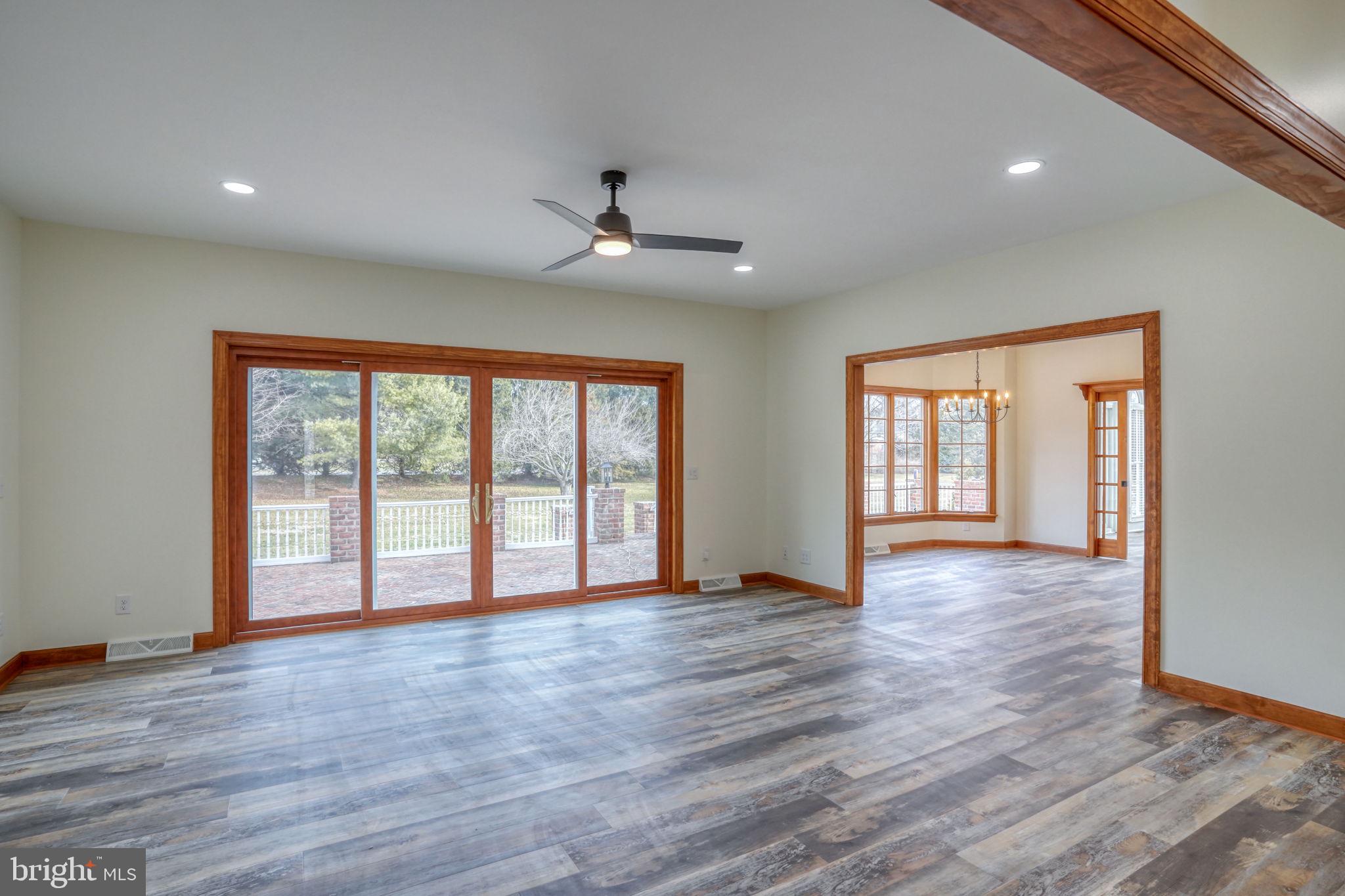 NORTHRIDGE - Residential