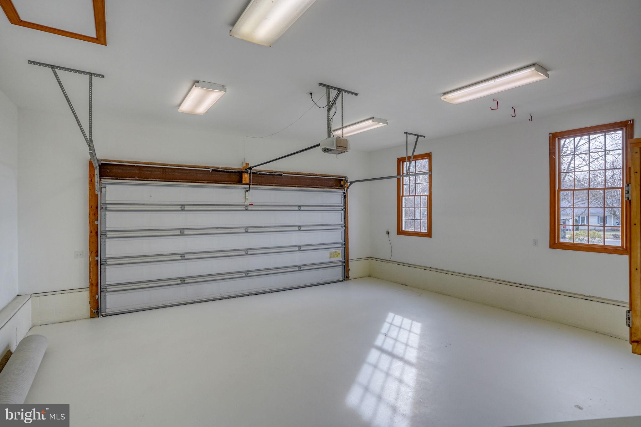 NORTHRIDGE - Residential