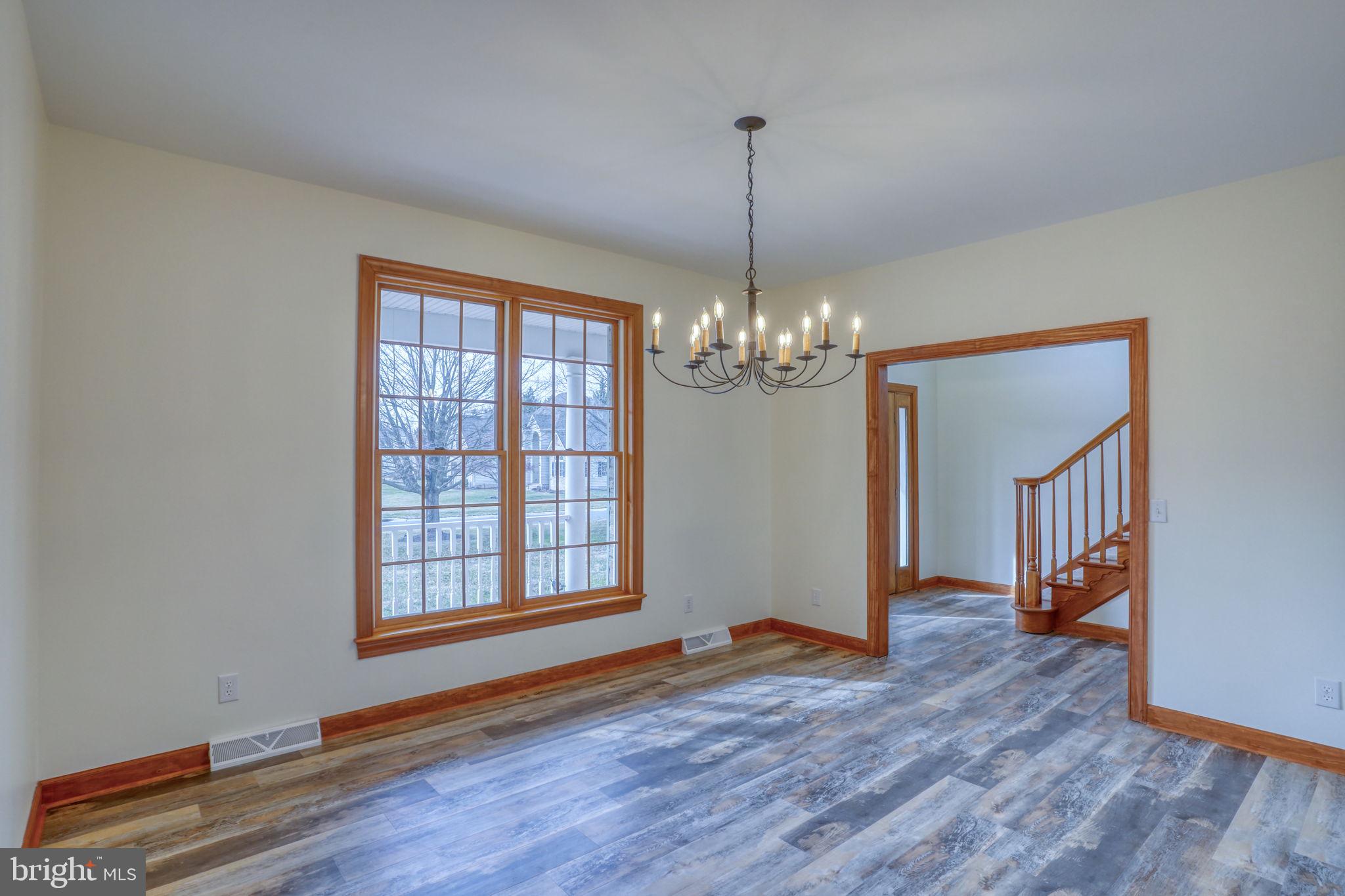 NORTHRIDGE - Residential