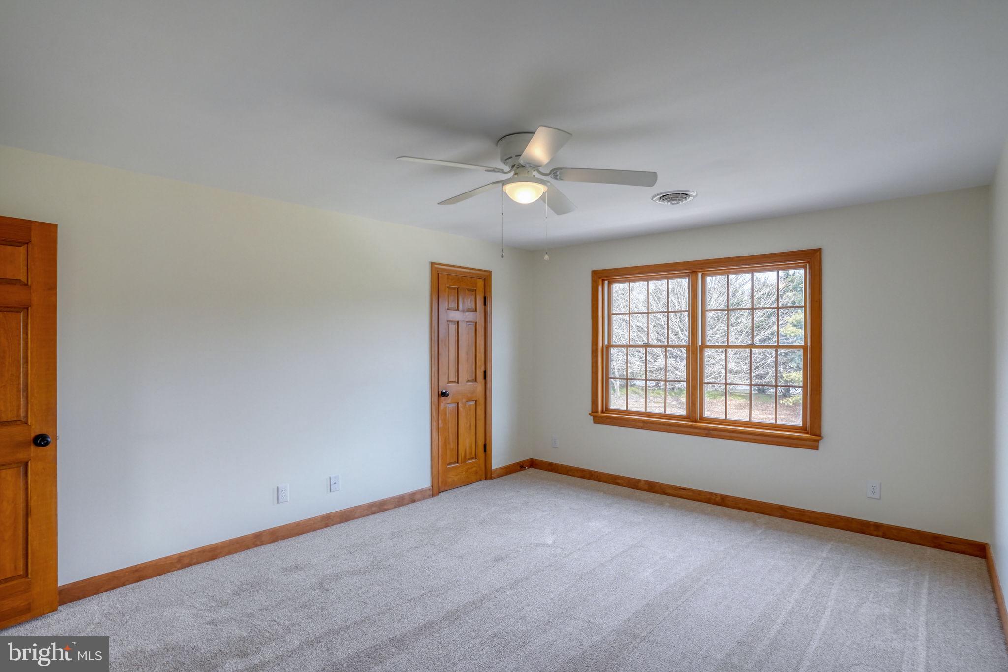 NORTHRIDGE - Residential