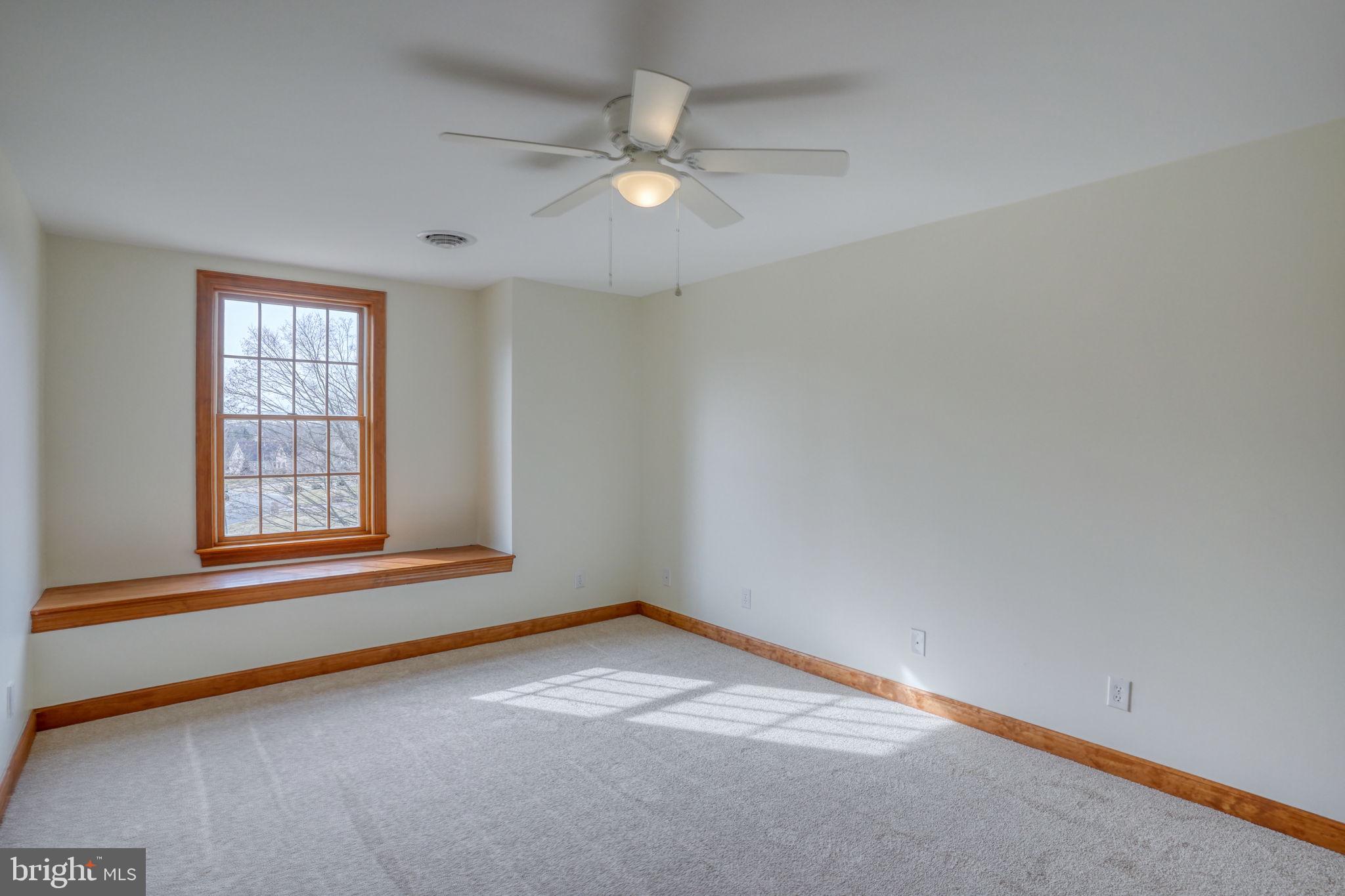 NORTHRIDGE - Residential