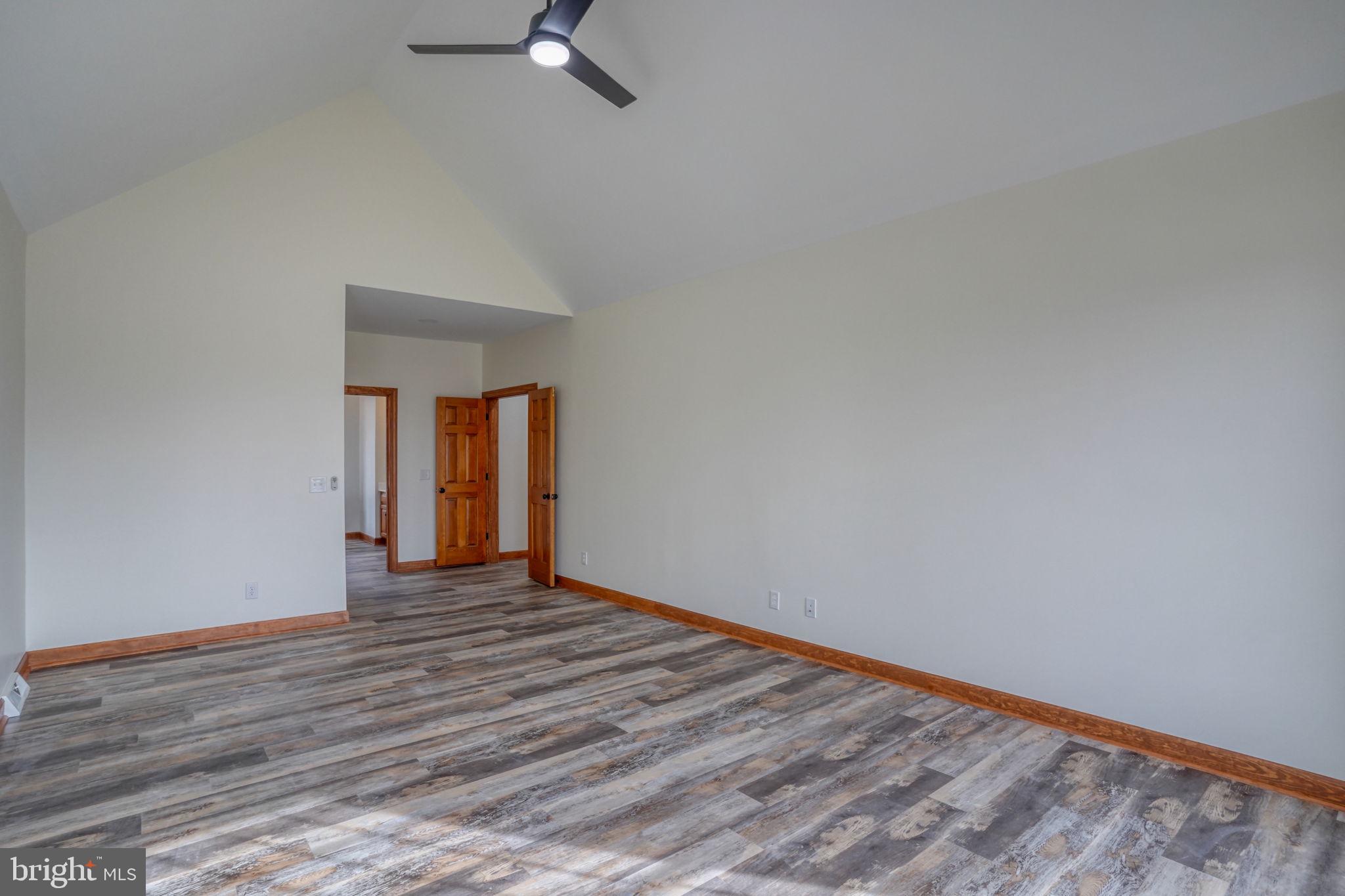 NORTHRIDGE - Residential