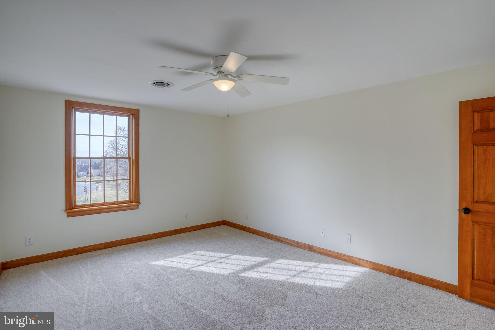 NORTHRIDGE - Residential