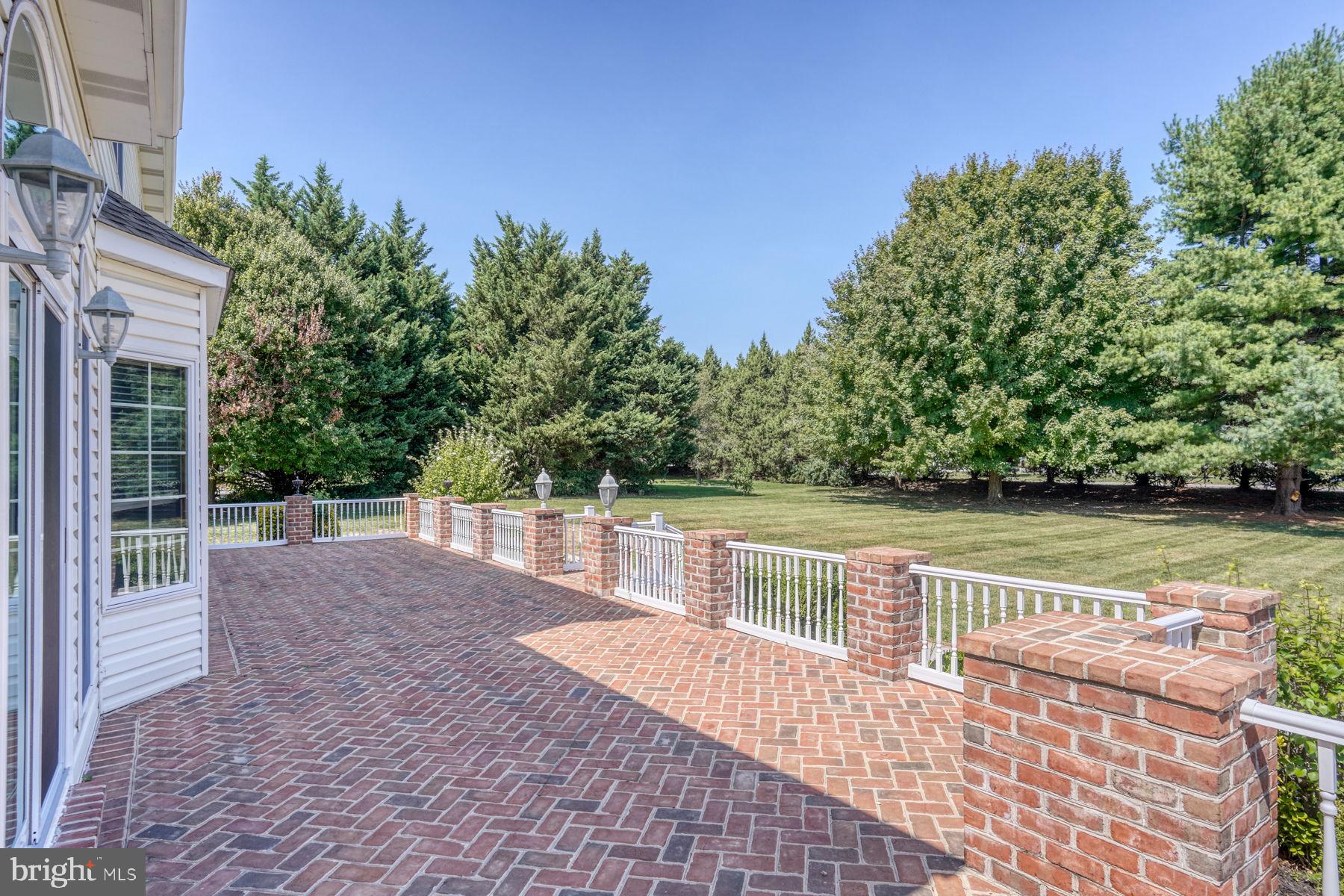 NORTHRIDGE - Residential