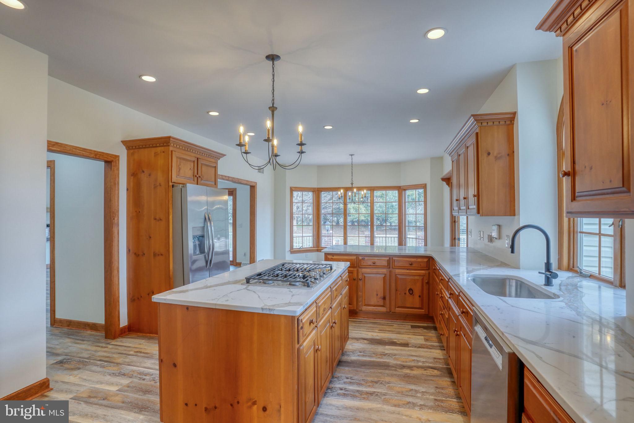 NORTHRIDGE - Residential