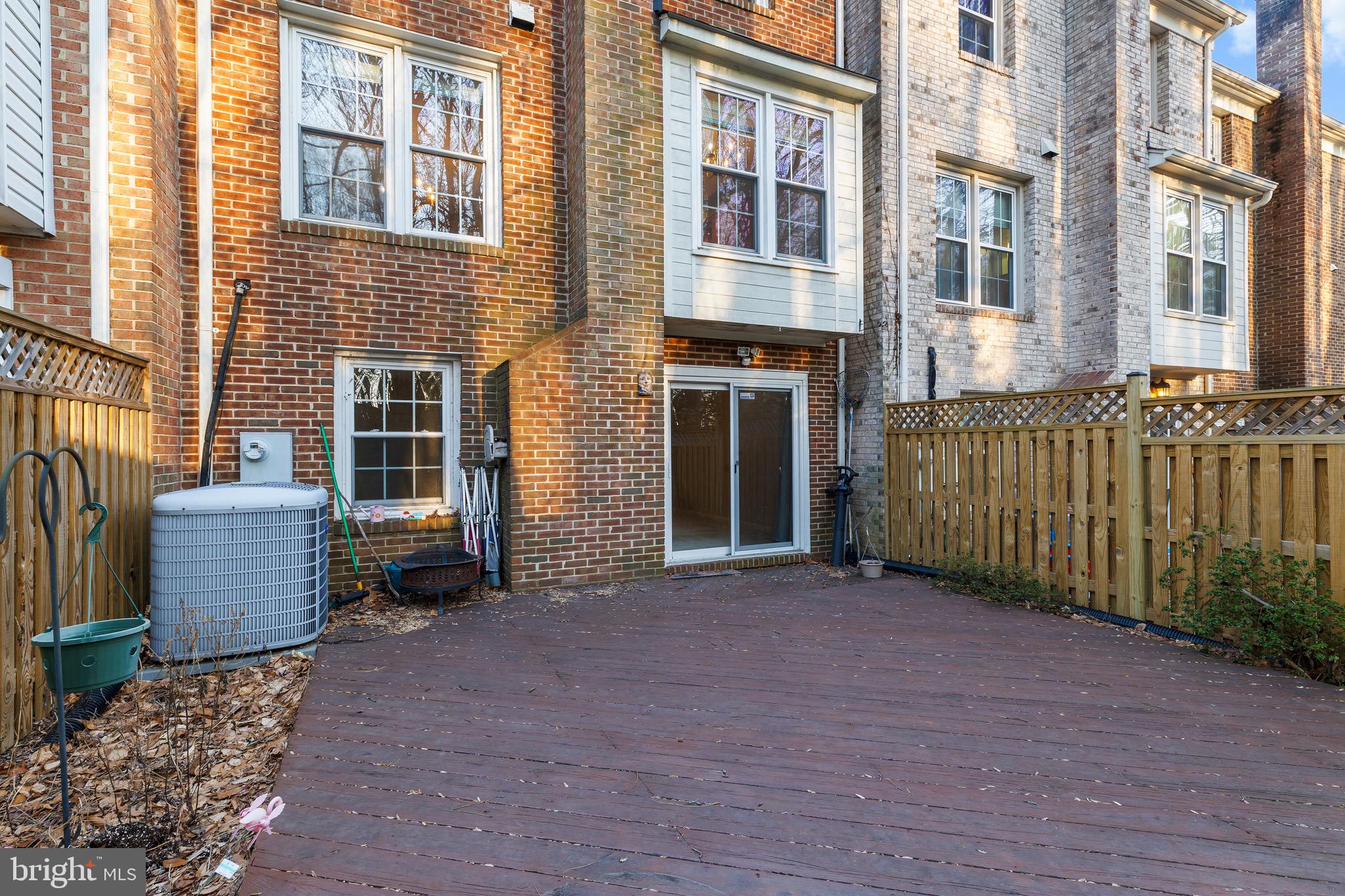 STONEHURST - Residential Lease