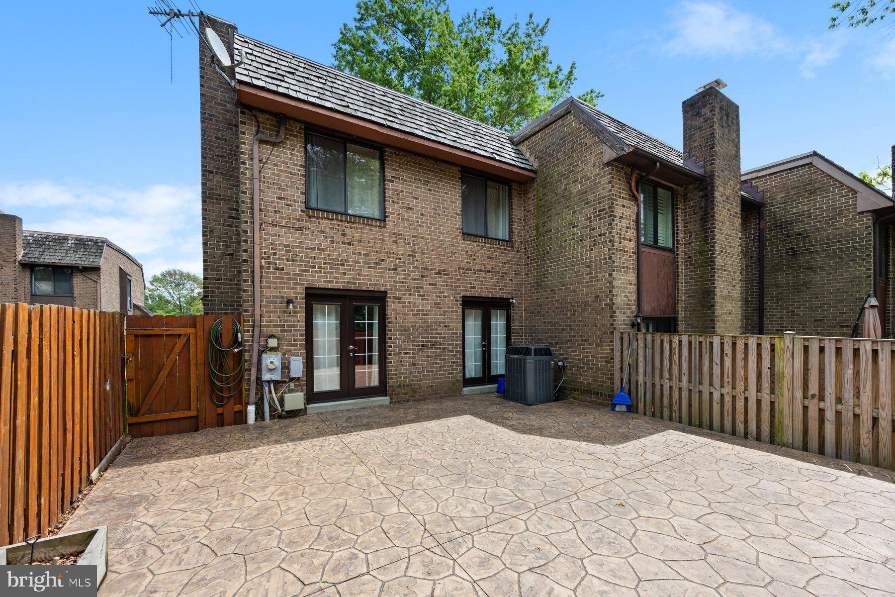 VILLAGE OF HARPERS CHOICE - Residential