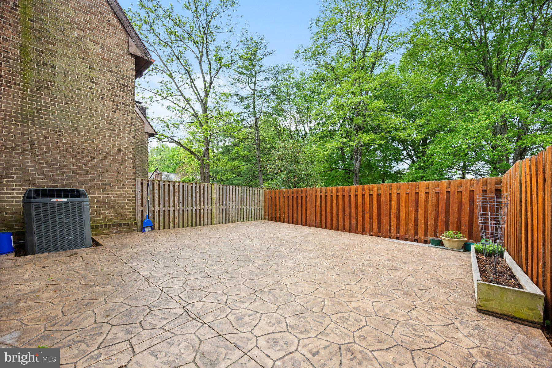 VILLAGE OF HARPERS CHOICE - Residential