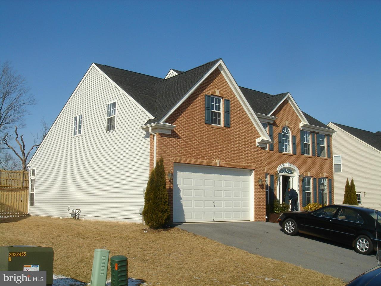 HAMPTONS OF BRIGHTWOOD - Residential Lease