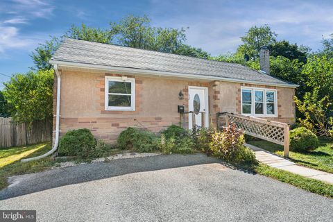 Photo of 32 Paul Road, NEW CASTLE, DE 19720 (MLS # DENC2088404)