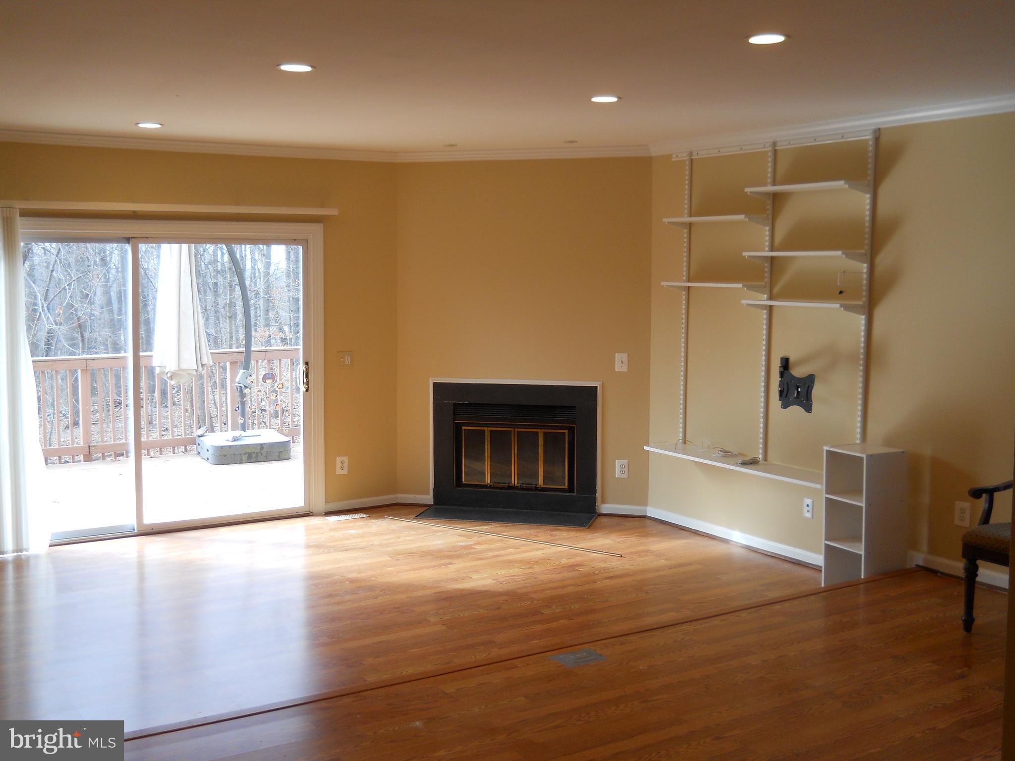 TYSONS TOWNES - Residential