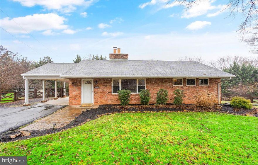 Beautiful 3 bedroom 2 bathroom home in Warrenton! This home is equipped with hardwood floors, remodeled bathrooms, and a stunning brick fireplace. All three bedrooms are conveniently located on the main level. The kitchen feature granite counters, painted cabinets, and newer appliances. As you make your way to the finished basement you will find a large living area that is perfect for entertaining! The basement also features your laundry room and storage area. Make your way outside and you will find a large fenced in backyard with a storage shed. Close proximity to major commuter routes!