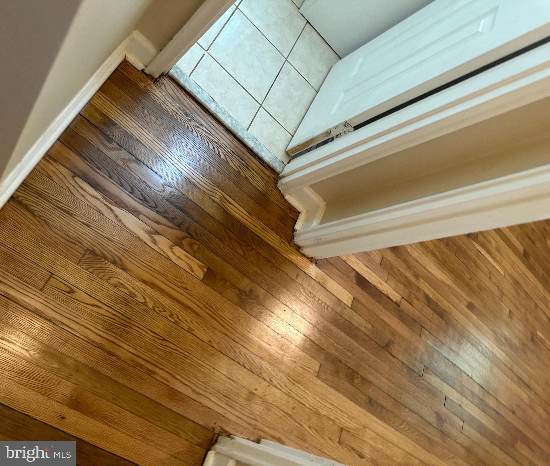 UNIVERSITY HILLS - Residential Lease