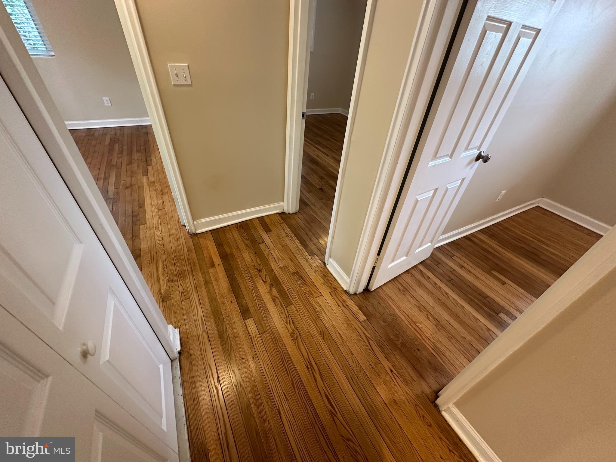 UNIVERSITY HILLS - Residential Lease