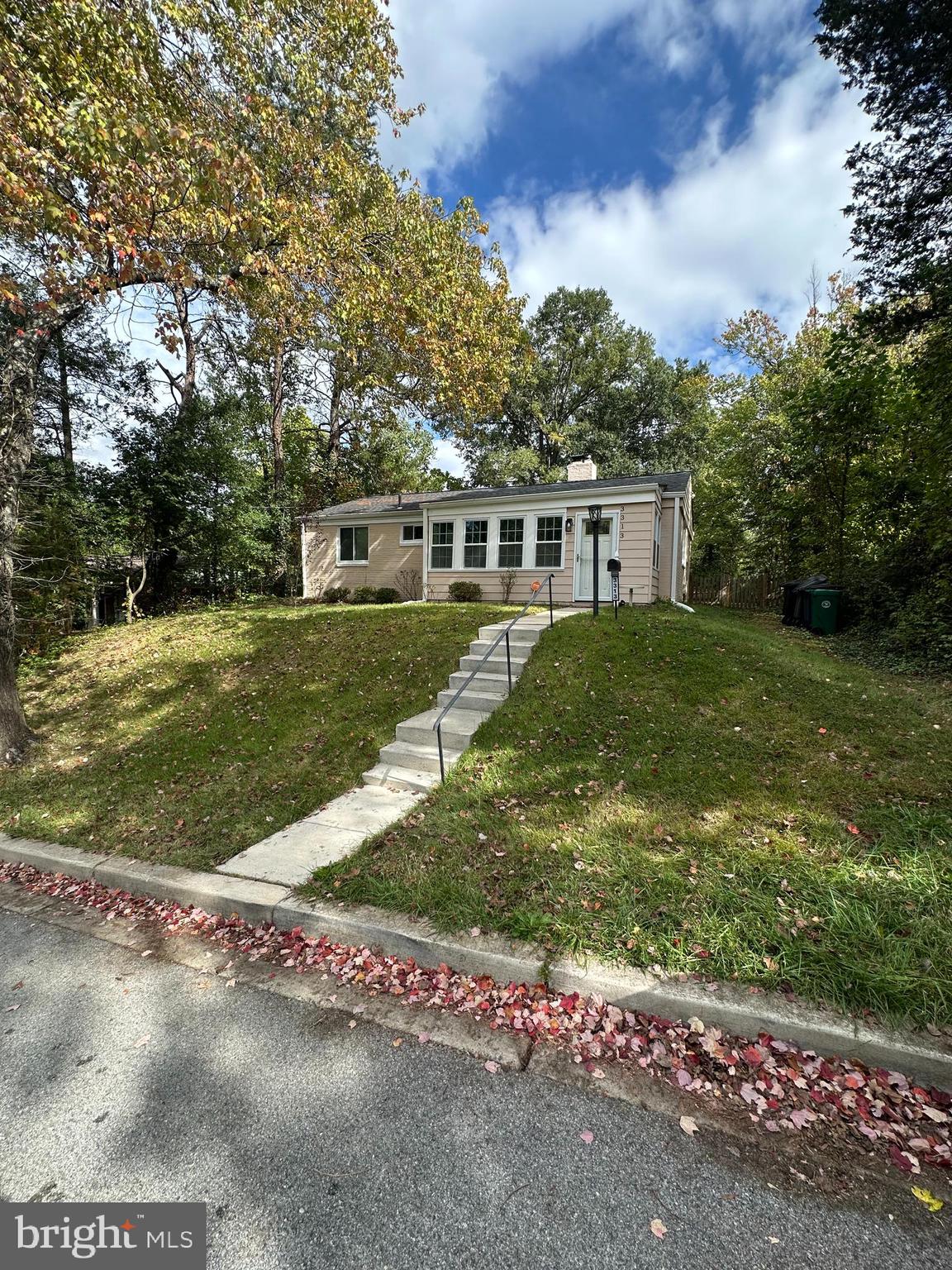 UNIVERSITY HILLS - Residential Lease