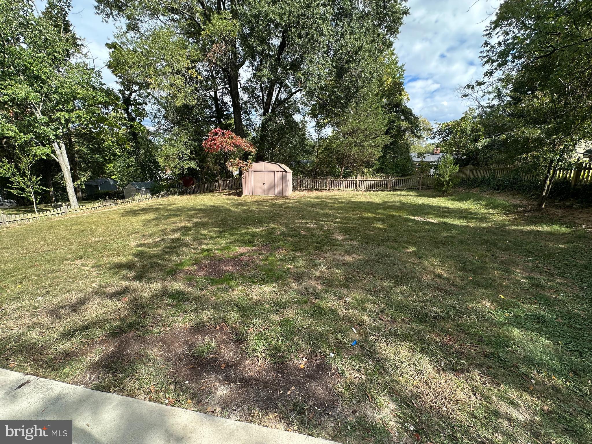 UNIVERSITY HILLS - Residential Lease