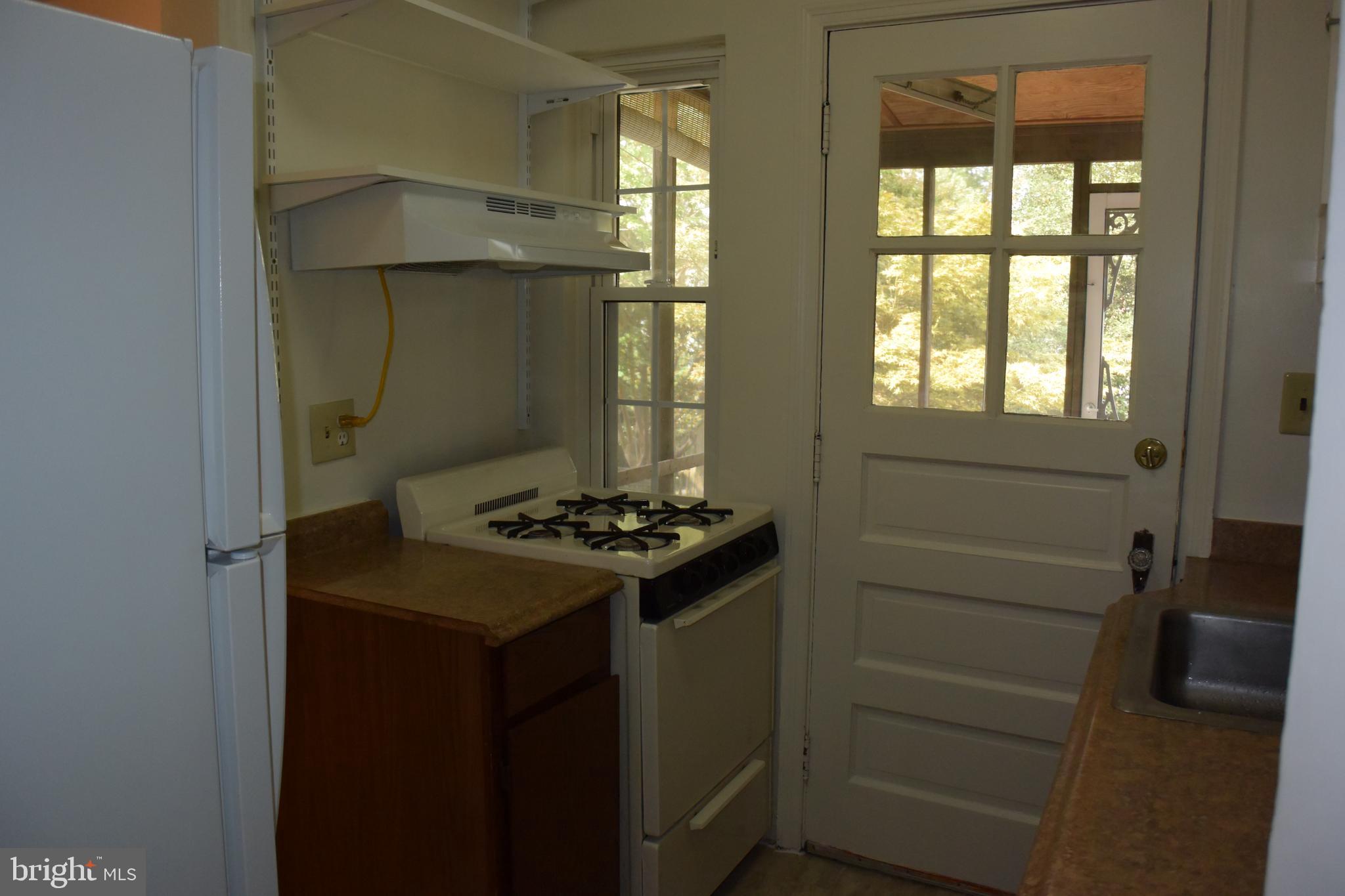 DEL RAY - Residential Lease